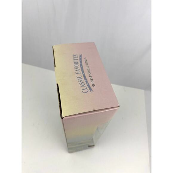 Genuine Porcelain Doll In Box Hand Painted Travel Classic Favorites Collection - Picture 12 of 13